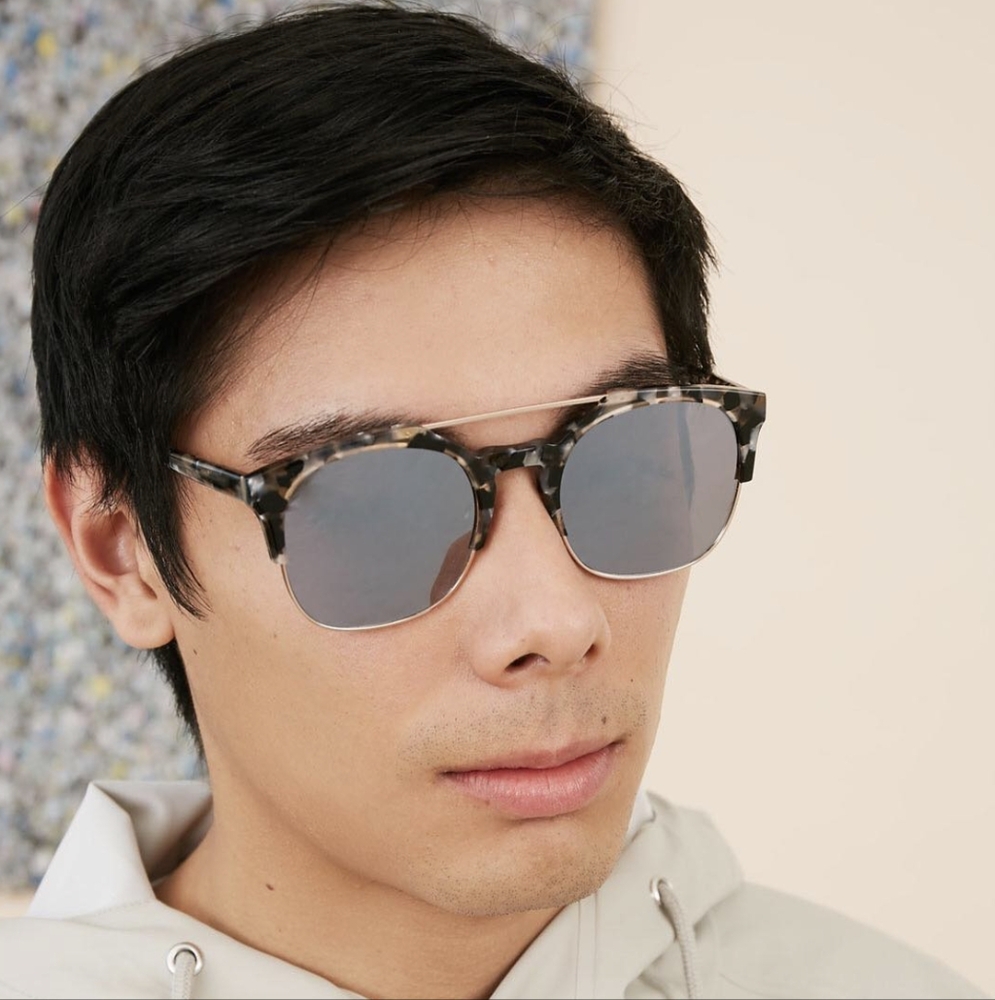 Covry Atik Cloud Tortoiseshell Sunglasses with Mirror-style Lenses - Picture 11 of 11